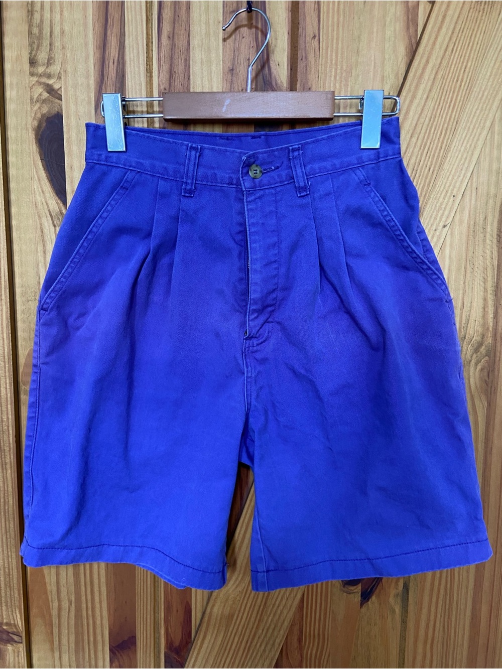 Vintage 90’s Northern Reflections Purple Pleated Women's Shorts with faded area